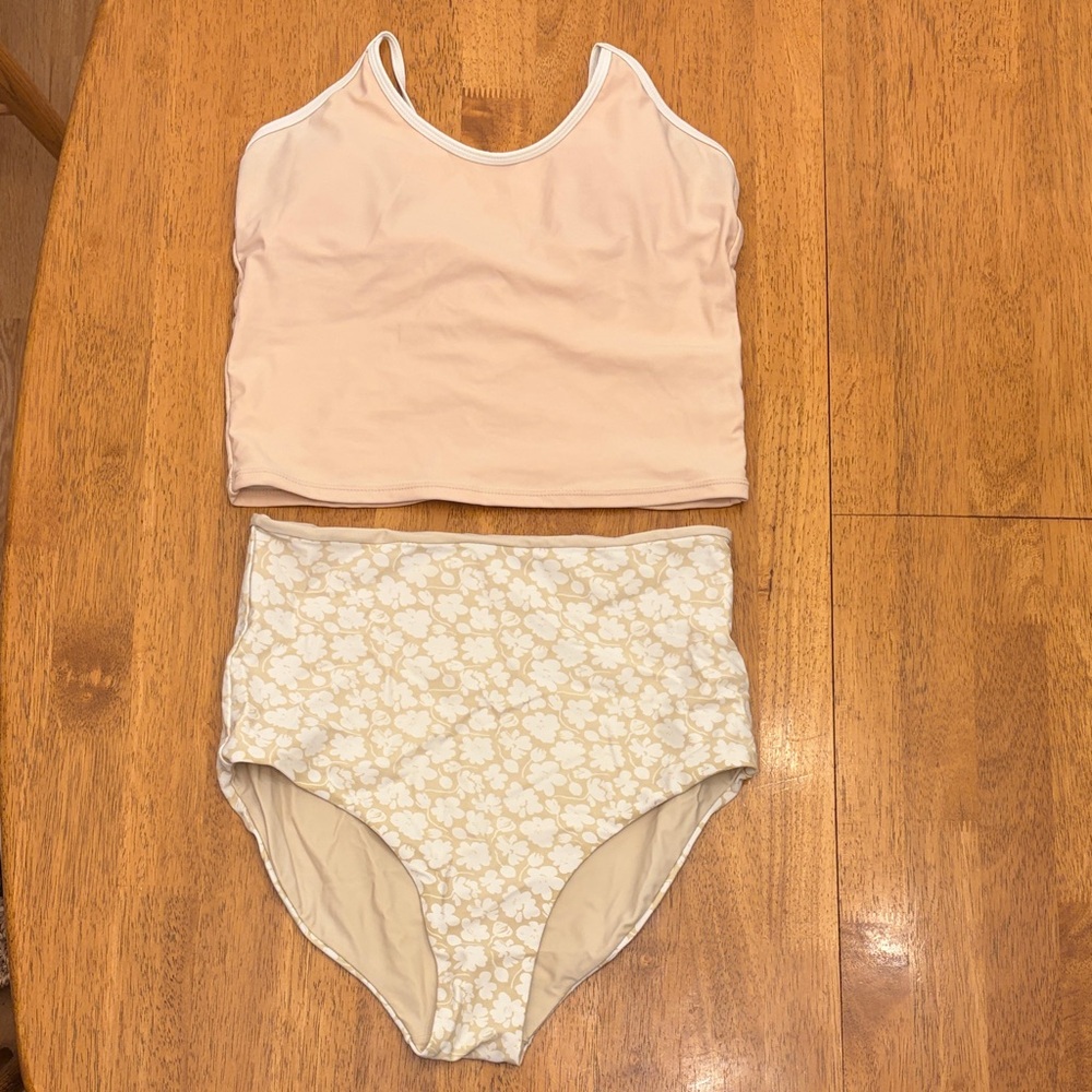 CORAL REEF Elegant Cream Floral Women's Swim Tankini